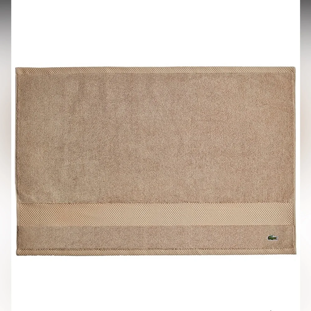 Lacoste Heritage Antimicrobial Bath Mat in Sand. NIB.